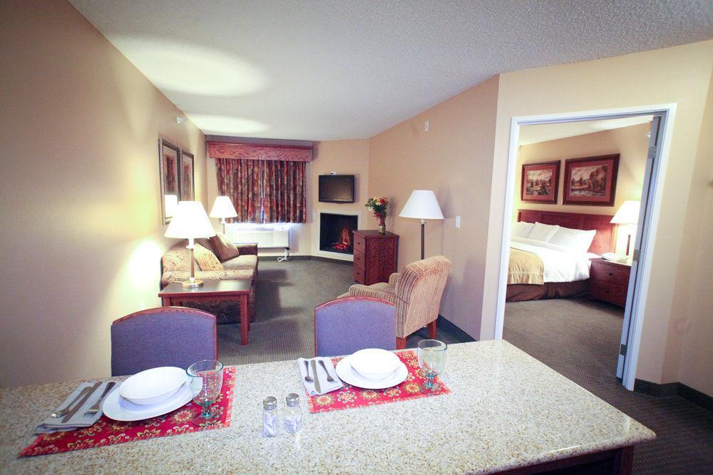 Grandstay Hotel & Suites Perham Exterior photo
