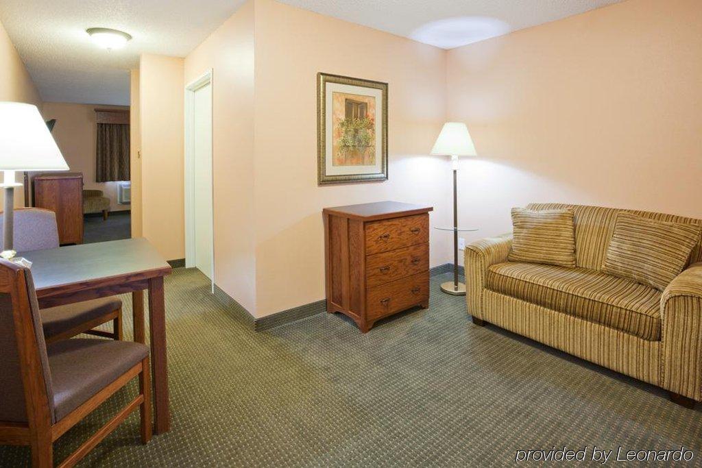 Grandstay Hotel & Suites Perham Exterior photo
